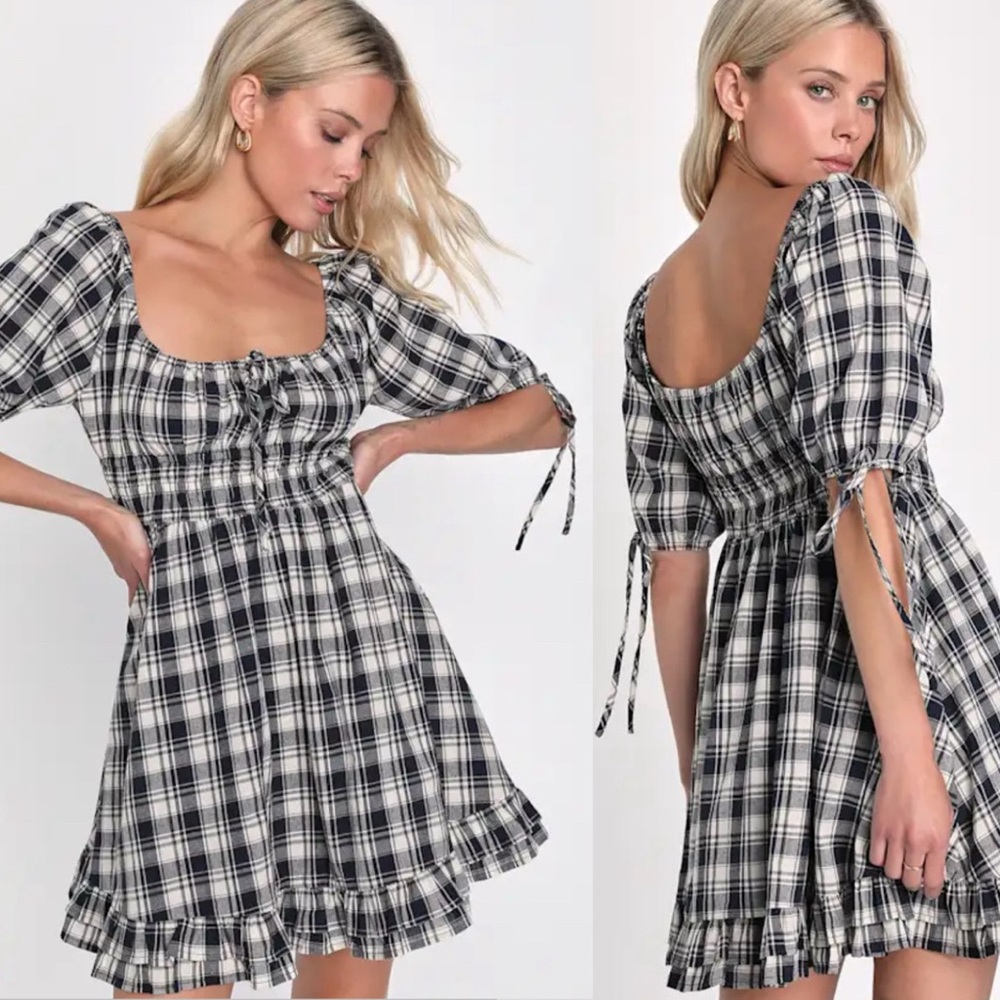 Lulus NWT Plaid Countryside Aura Navy Blue Plaid Short Sleeve Mini Dress m